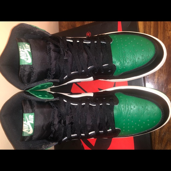 Jordan 1 Retro High OG Pine Green (2018) Size 12 - Picture 5 of 11